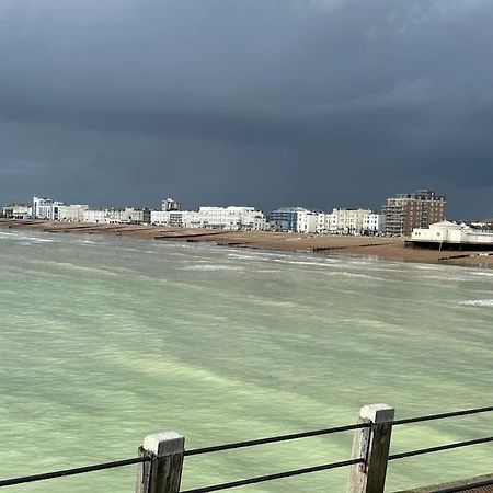 House By The Sea, Worthing Villa Екстериор снимка